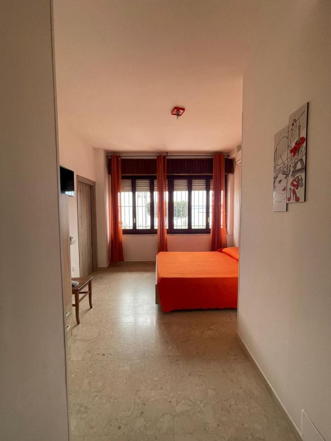 La Finestra Sul Mare B&B Crotone Kültér fotó