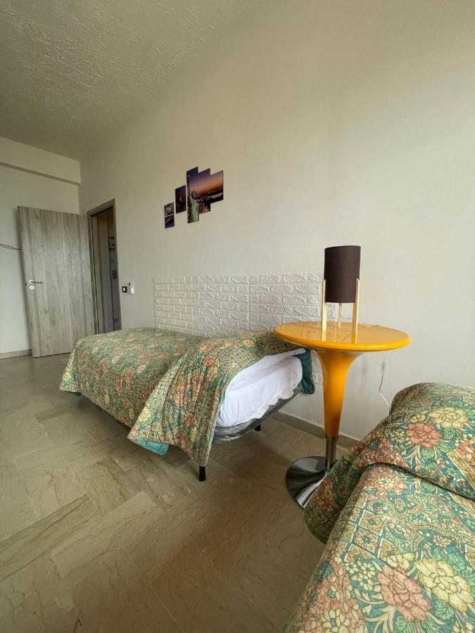 La Finestra Sul Mare B&B Crotone Kültér fotó