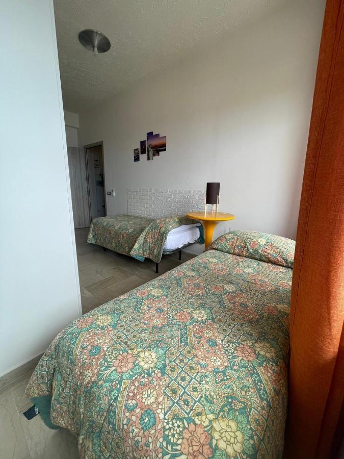La Finestra Sul Mare B&B Crotone Kültér fotó