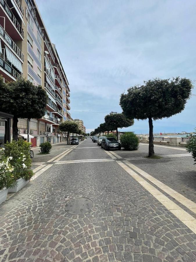 La Finestra Sul Mare B&B Crotone Kültér fotó