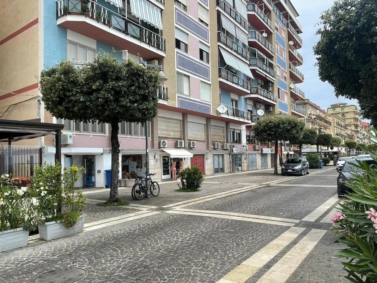 La Finestra Sul Mare B&B Crotone Kültér fotó