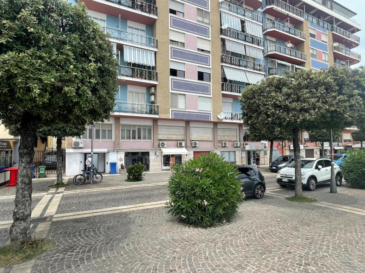 La Finestra Sul Mare B&B Crotone Kültér fotó