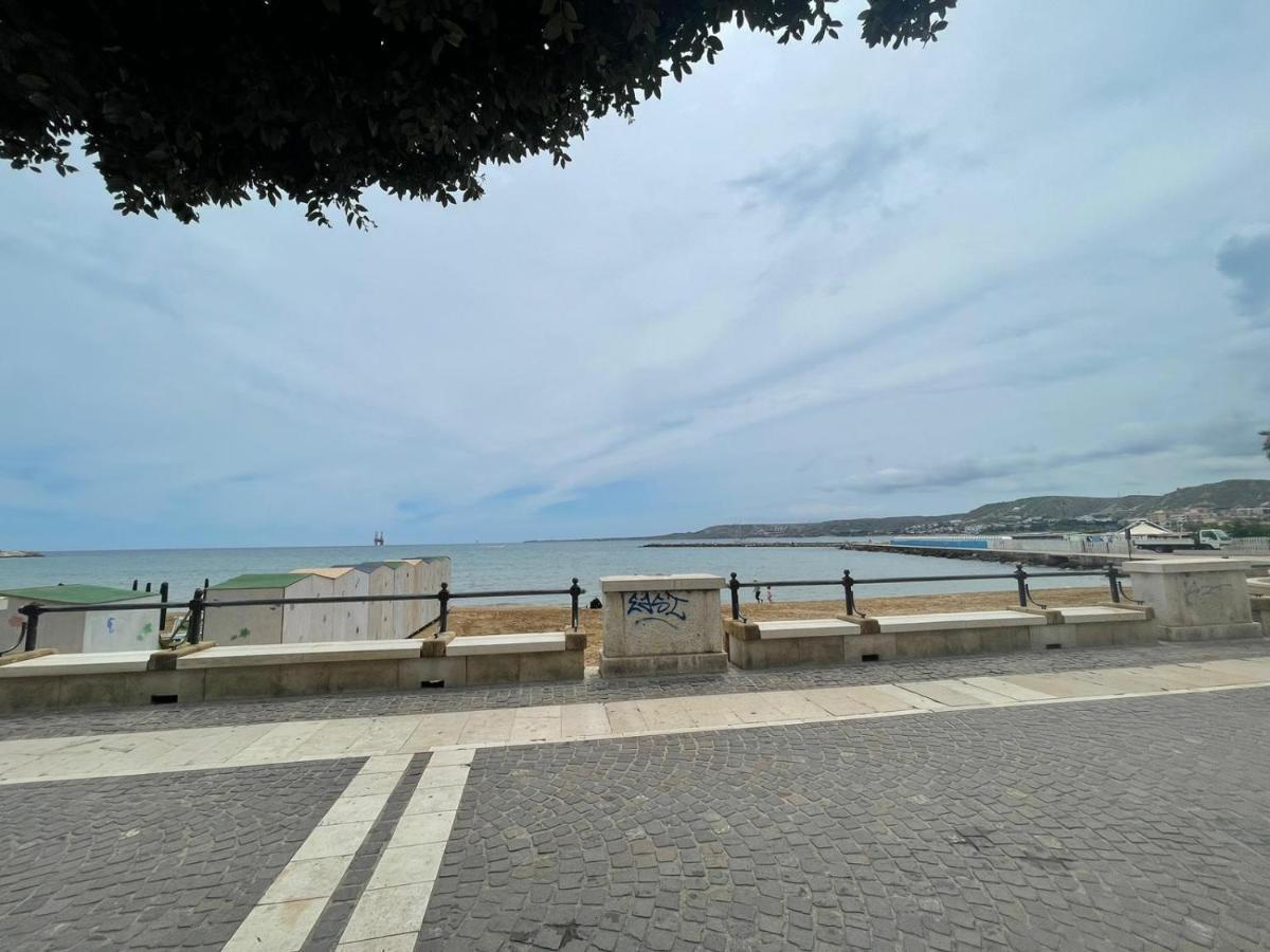 La Finestra Sul Mare B&B Crotone Kültér fotó